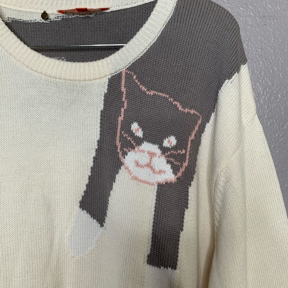 Cat Design Cream Sweater - Picture 3 of 9